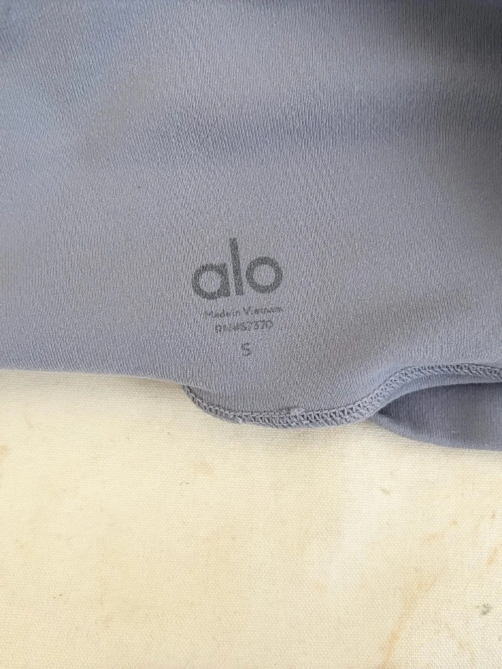 Alo Yoga High-Waist Airbrush Legging in Fog